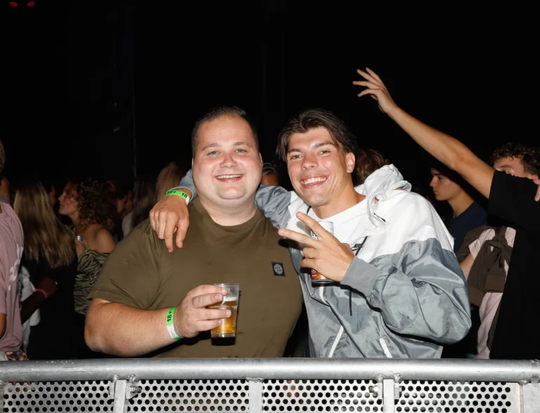 Vrijdagavond — foto 100