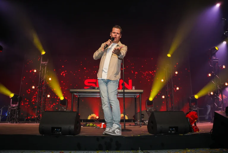 Bruisend Reeuwijk — live muziek en festivalgevoel